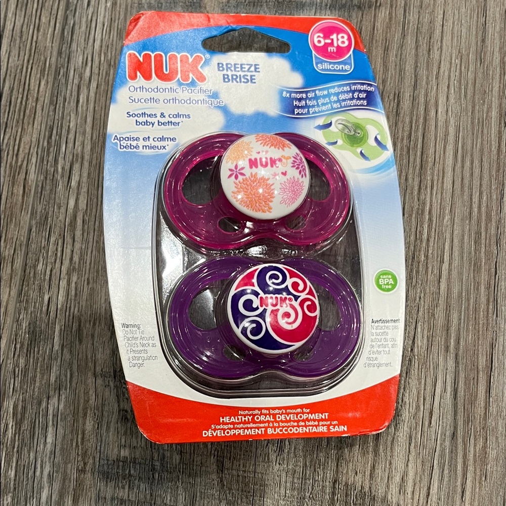 🦄5/25 NWT Nuk Brand Pacifiers